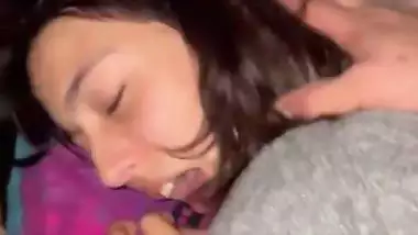 18-year-old Delhi girl enjoys anal sex with her lover