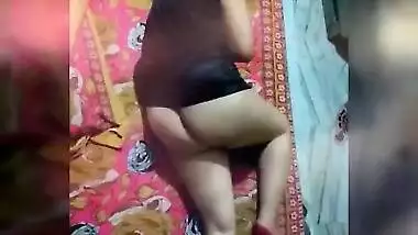 Swinger Couple Nita Curvy Ass