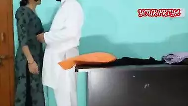 Desi behenji priya hot sex video with tailor