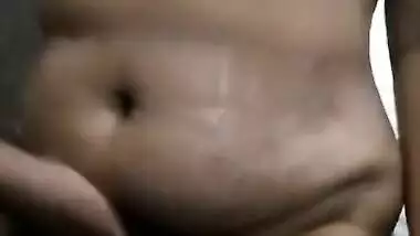 Today Exclusive- Desi Couple Bathing