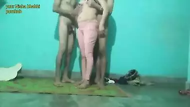 Dono Dewar ne Bhabhi ko ghodi bana ke choda