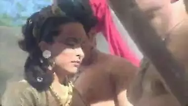 Threesome Sex Of Indian Princess In Kamasutra