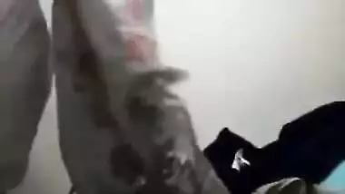 Tempting Indian wife dries her hair and then shows XXX boobs and buttocks