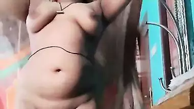 Chubby Bengali girl naked boob licking viral xxx