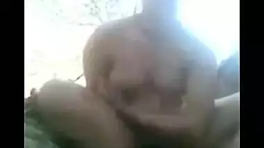 Free outdoor sex video of Bengali couple for first time