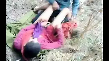 Kashmiri village girl outdoor sex with neighbor