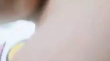 SEXY HORNY GIRL SHOWING HER DELICIOUS BADAN TO BF ON VIDEO