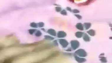 Boyfriend inserting beer bottle in GF pussy viral sex