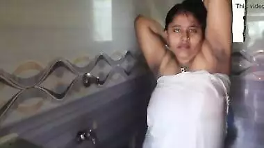 desi big bOObs aunty part 1.MP4