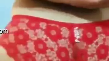 Topless Indian mom takes off red panties to make XXX buddy happy