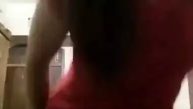 Horny Desi Girl Showing