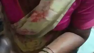 Poor maid gives a desi blowjob to her horny owner