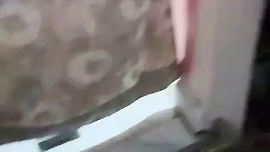 Mature bhabhi bathing naked caught by devar