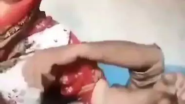 Pathan fucks his neighbor’s wife in Pakistani sex MMS