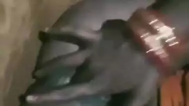 Unsatisfied village bhabhi fingering hard