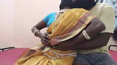 Lascivious Desi woman blows XXX candy after energetic fingering